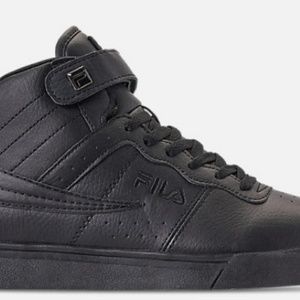 FILA...MENS..SIZE 12